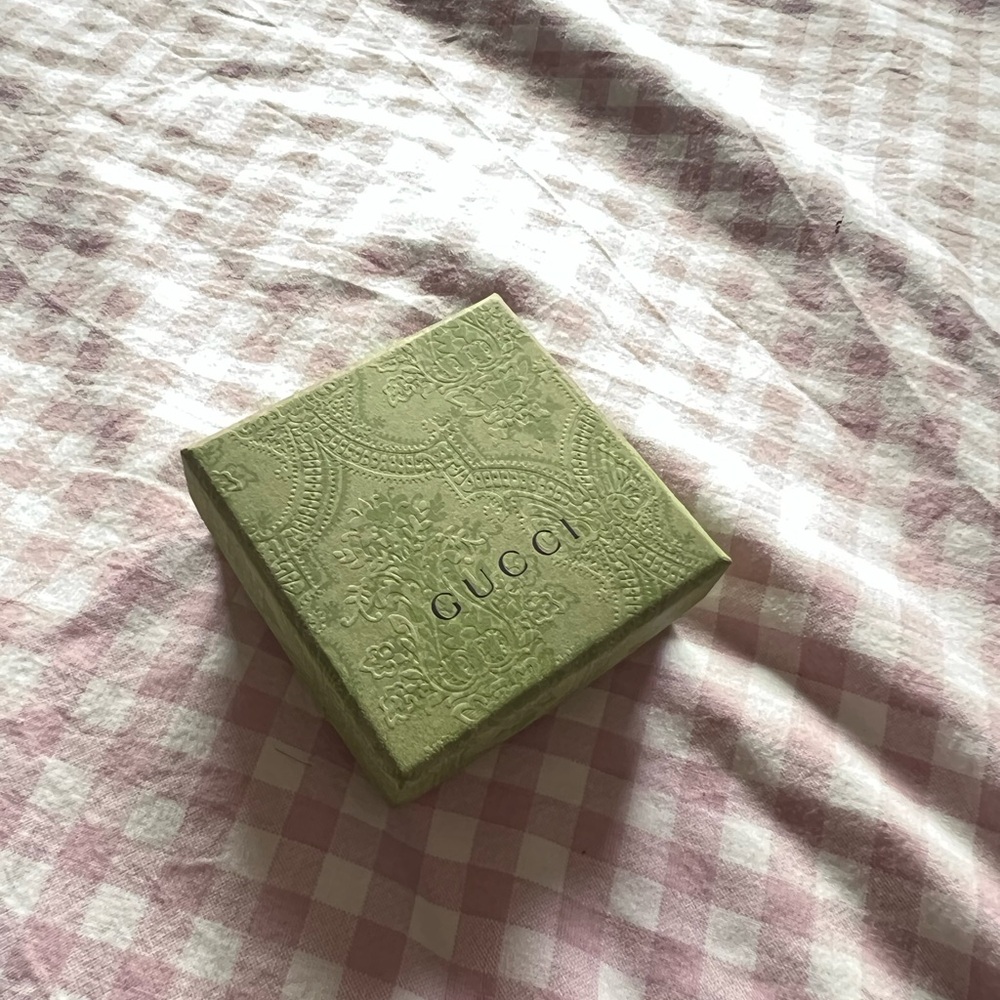 GUCCI “Blind For Love” Ring Size 17